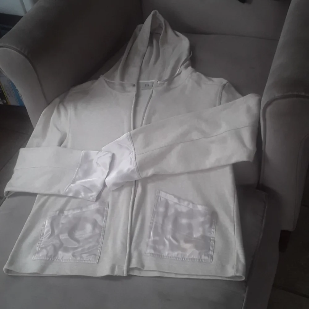 Beautiful Jacket💜❤ - Picture 1 of 8